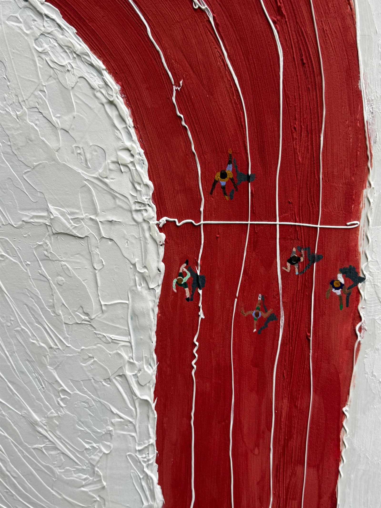 Rot-weißes Gemälde mit Kletterfiguren und weißen Linien